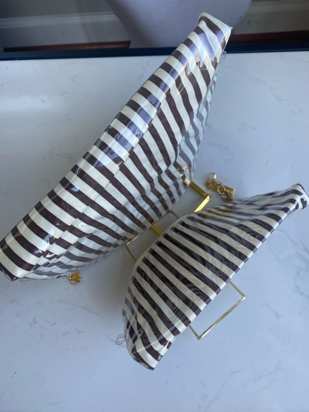 Henri Bendel Centennial Stripe Cosmetic Bag Set RARE gold tone logo zipper pull - Picture 6 of 12